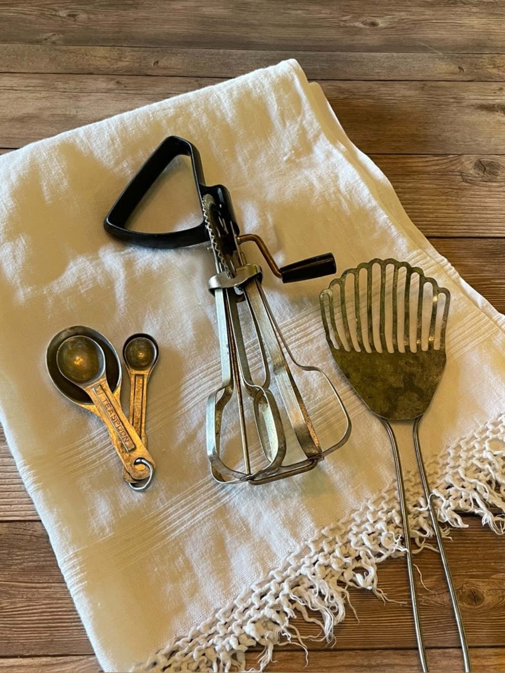 Vintage 50s kitchen utensils